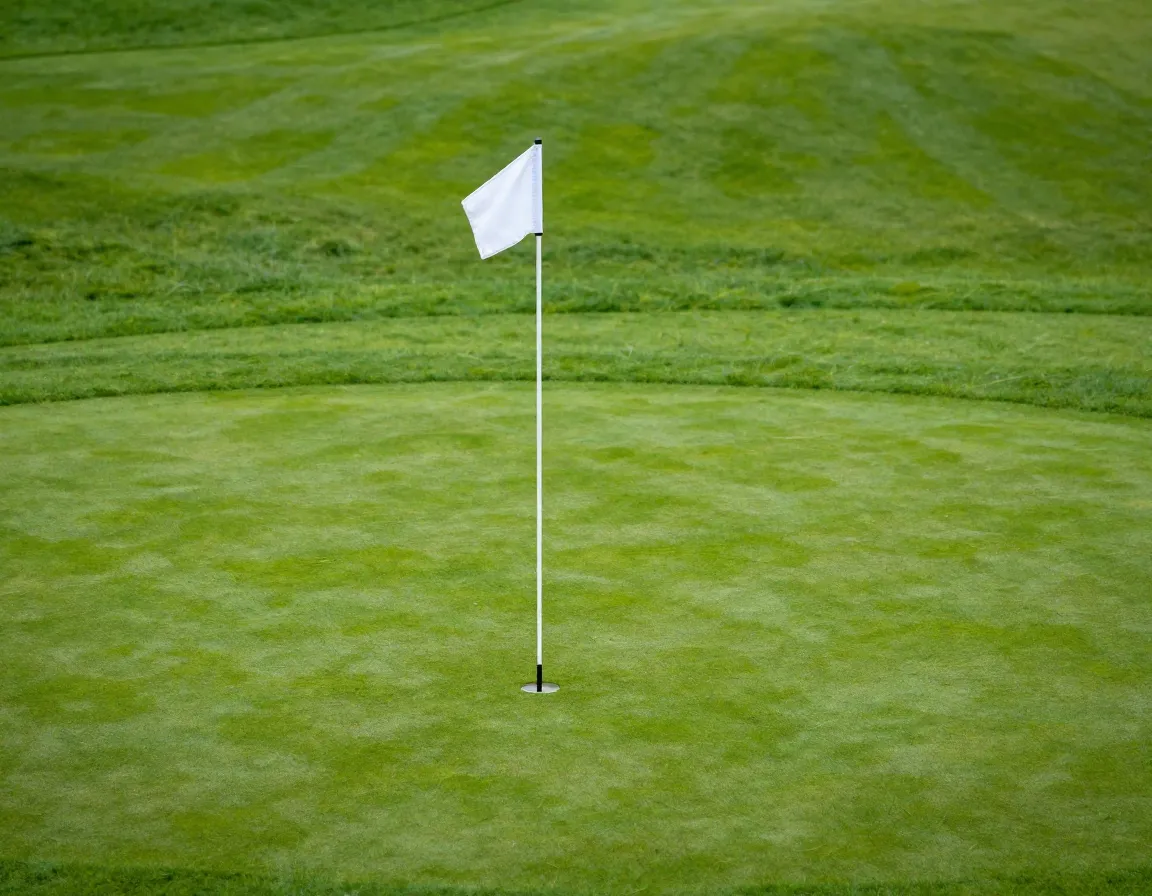 White golf flag center pin position forgiving green target