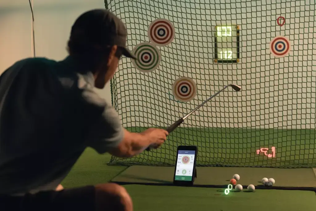 Golf Net With Integrated Target Zones Led Lights And Connected Smartphone App
