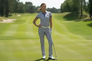 Read more about the article 6 Sleek Women’s Golf Pants Outfits That Are Anything But Basic