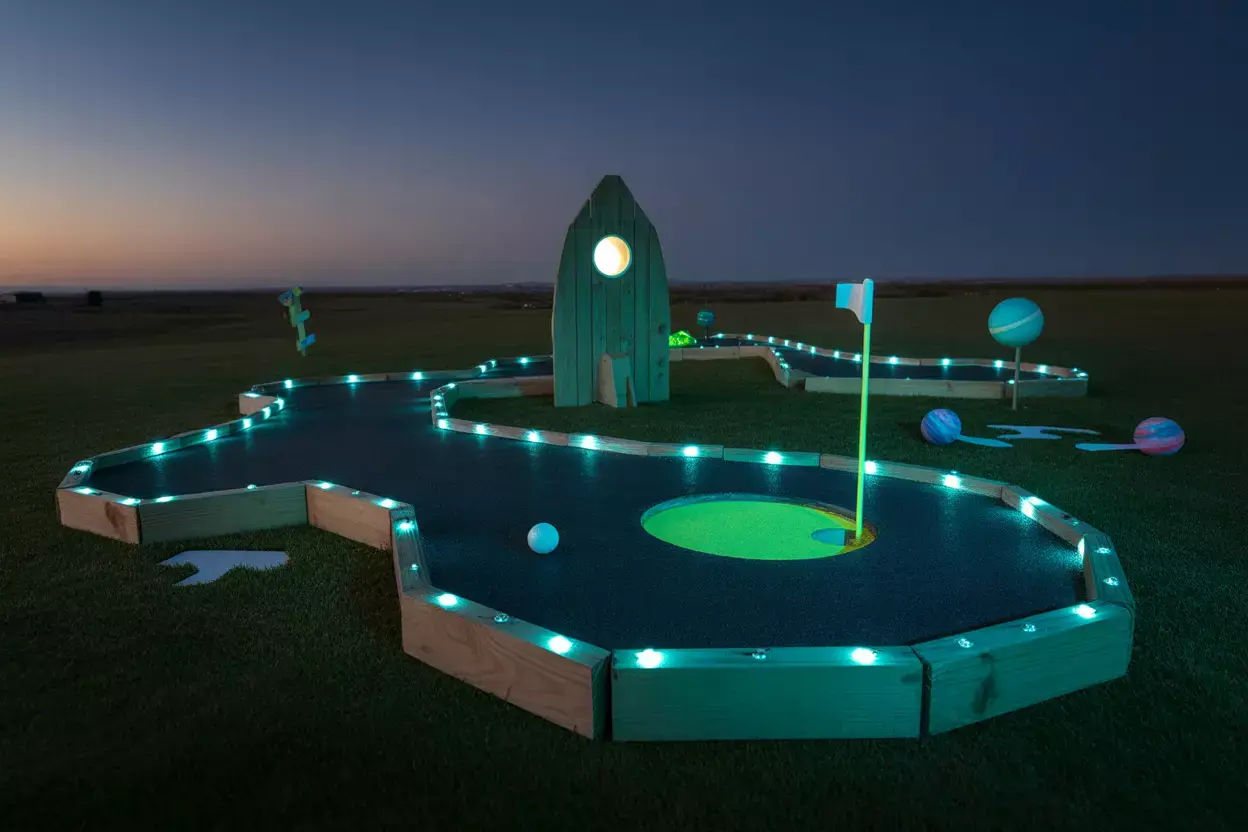 Read more about the article 6 DIY Mini Golf Backyard Ideas for Epic Summer Nights