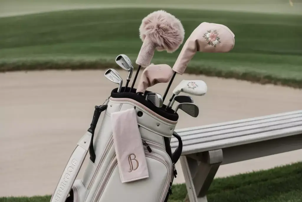 Golf bag with pastel faux fur and floral headcovers