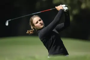 Read more about the article 7 Elegant Golf Poses for Women to Look Powerful and Poised