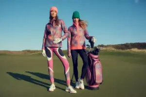 Read more about the article 8 Cozy Cold-Weather Golf Outfits for Women to Conquer the Elements
