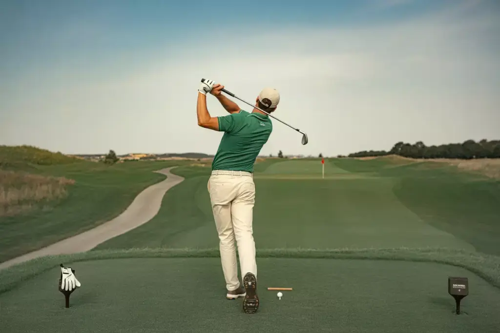 Composition Techniques Rule Thirds Leading Lines Golfer Follow Through Course