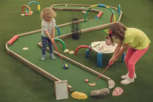 Read more about the article 8 DIY Backyard Golf Ideas to Build on a Budget This Weekend