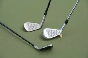 Read more about the article 6 Essential Beginner Golf Clubs for Women to Start Your Journey Right
