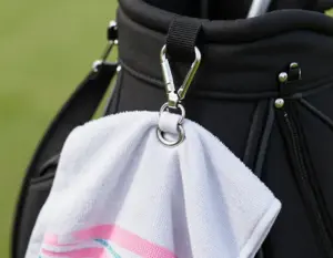 Read more about the article 8 Functional Female Golf Accessories You Didn’t Know You Needed